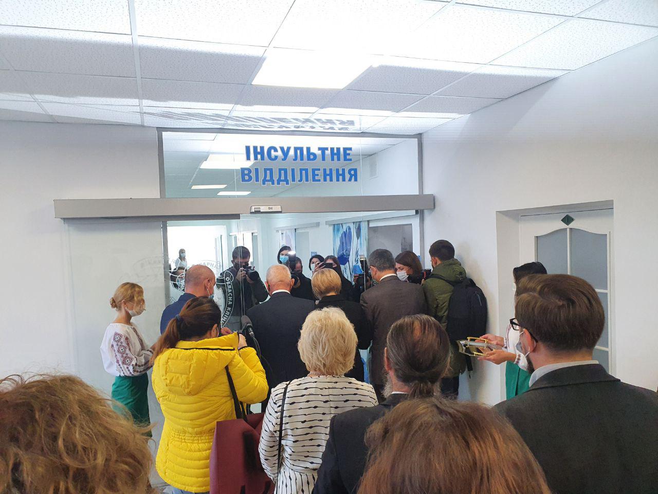 Представники ГО «УТІМ» були запрошені до Тернопільської обласної психоневрологічної лікарні на відкриття чотирьох відділень